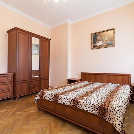 Apartment On Dudayeva 17 Lemberg Exterior foto